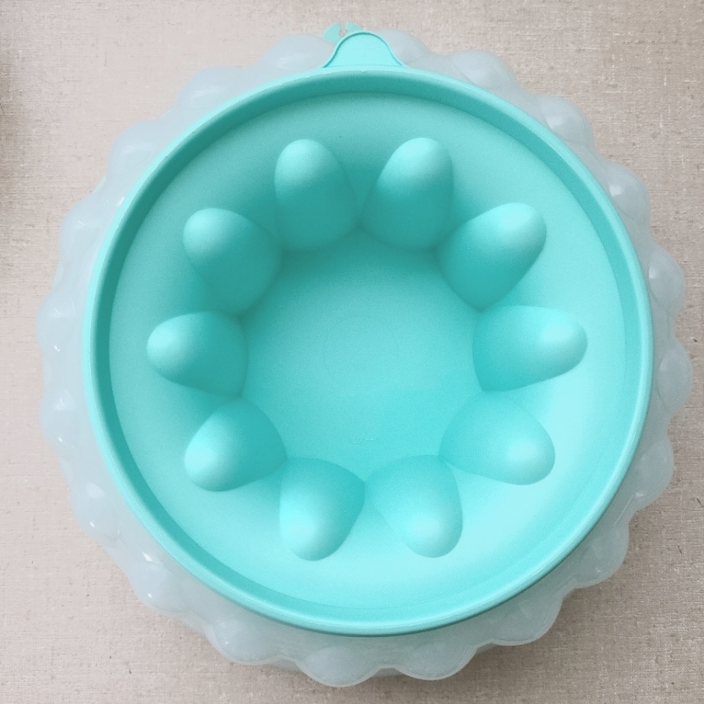 Tupperware jello mold